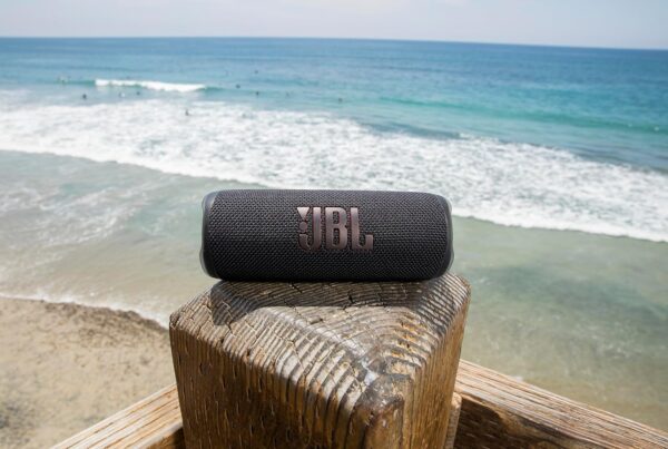 JBL Flip 6 - Portable Bluetooth Speaker, powerful sound and deep bass, IPX7 waterproof, 12 hours of playtime, JBL PartyBoost for multiple speaker pairing for home, outdoor and travel (Black) - Image 4