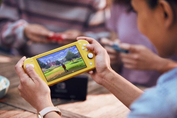 Nintendo Switch Lite - Yellow - Image 6